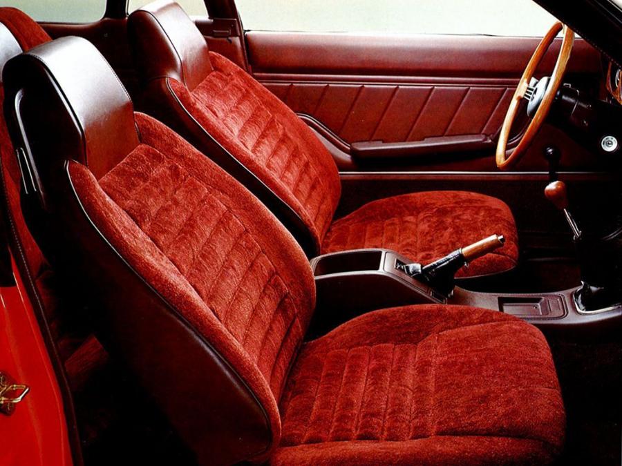  Mazda 121 1975 года  (фото 2 из 2)